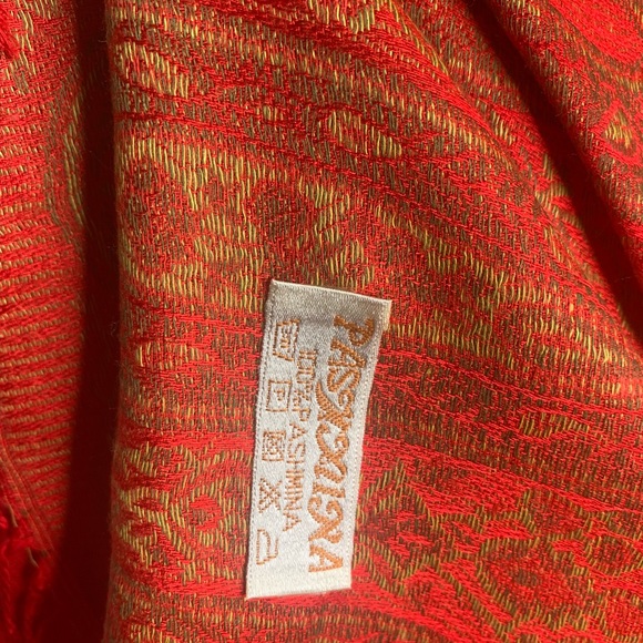 Pashmina - Picture 5 of 5
